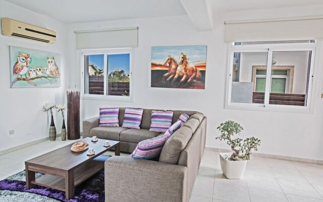 Protaras Holiday Villa Me25