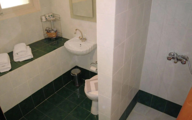 Atheaton Traditional Guesthouse