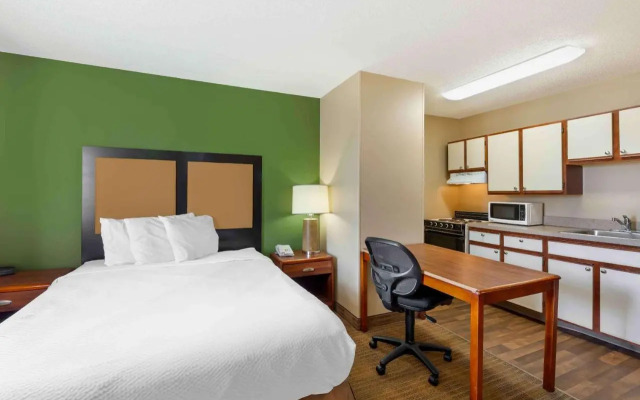 Studio Plus Akron - Copley