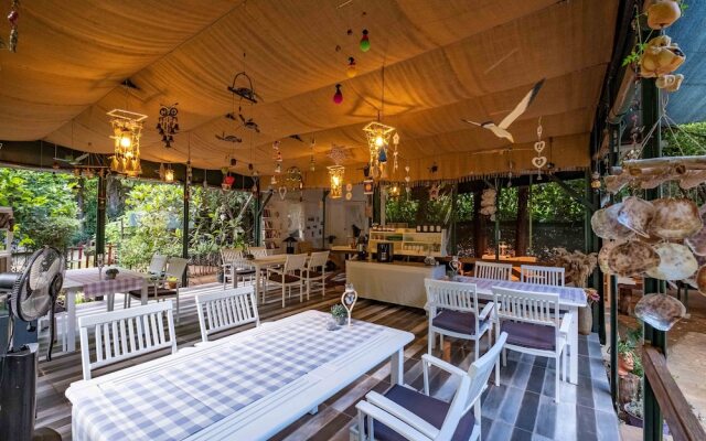 Portalimo Lodge Hotel - Adult Only +12