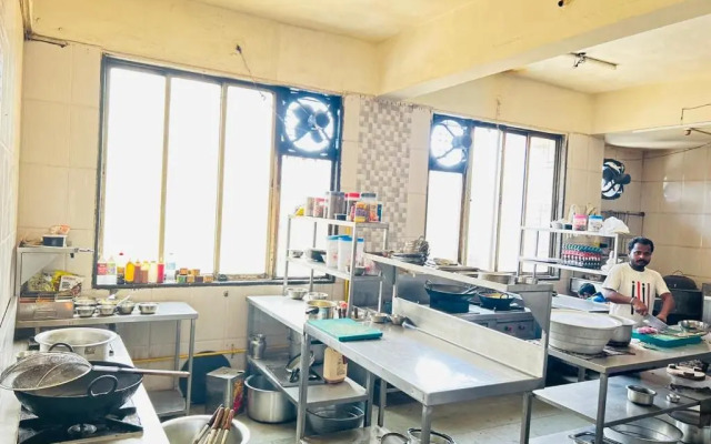 Hotel Mayur Residency