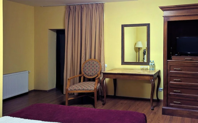 Shino Hotel