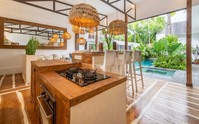 Rustic Interior Design, Private Villa, 3 BR, Umalas With Staff