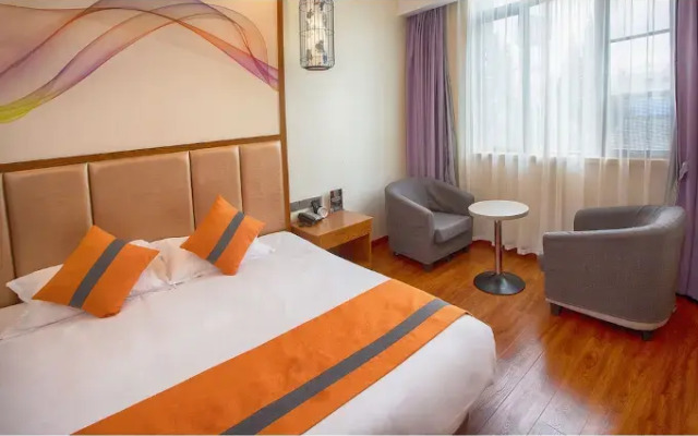 Shanghai Lintin Holiday Hotel