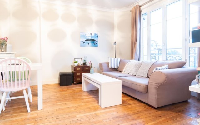 Nice Cozy Apartment on the Slopes of Montmartre