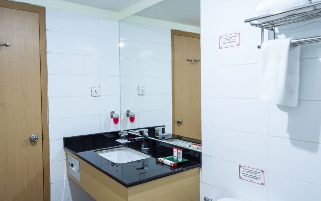 OYO 666 D' Grande Hotel Batam