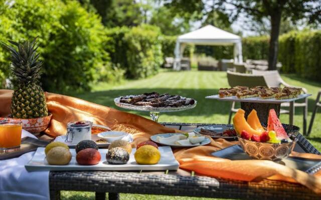 Hotel Remilia Ex Ramada Emilia