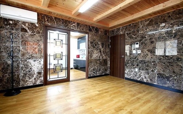 Yangyanggwangmyeong Family Pension