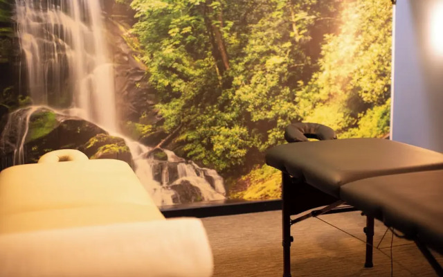 Urban Green Hotel & Suites