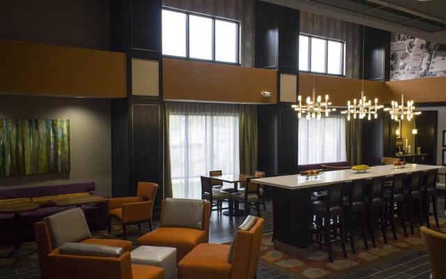 Hampton Inn & Suites Lansing West
