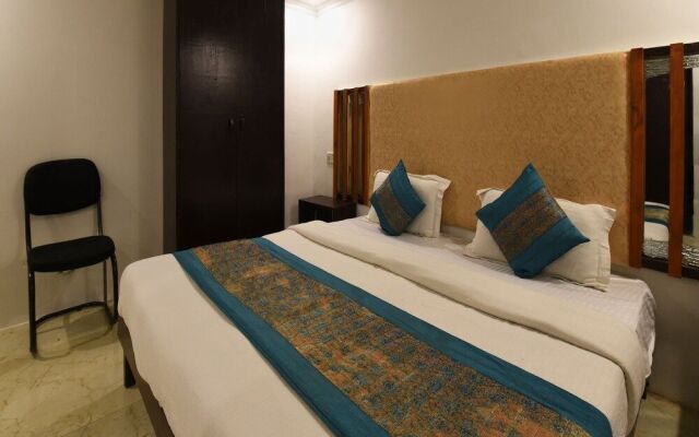 OYO Flagship 18618 Ocean Blue Residency