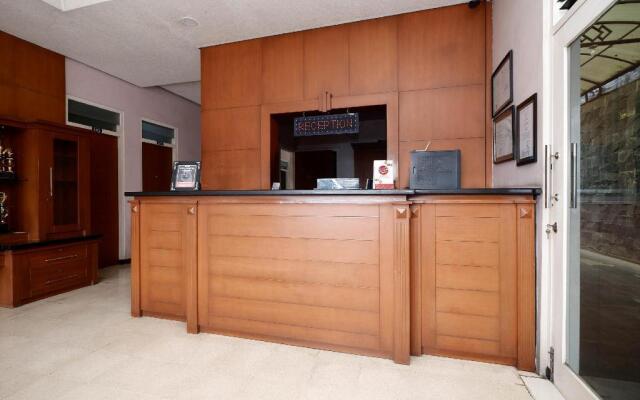 OYO 1843 Cahya Nirwana