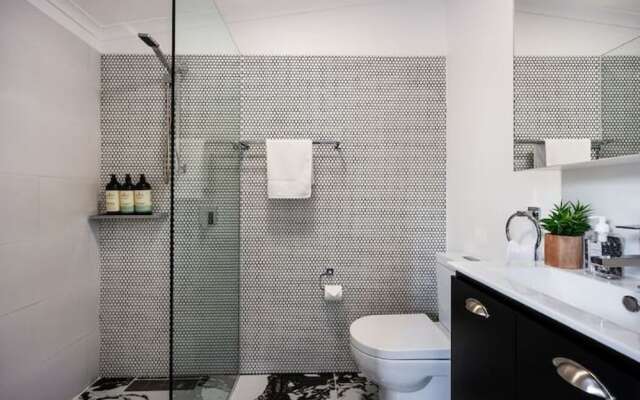 Waratah Up Douro - Your Innkeeper Mudgee