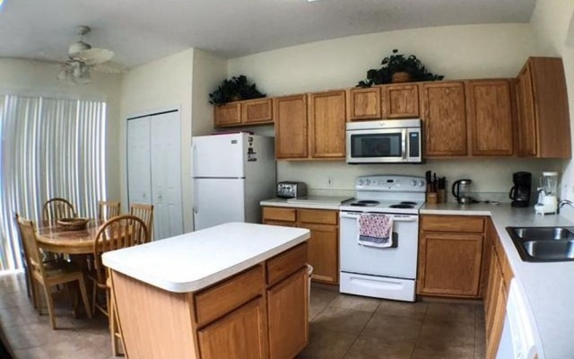 Kokomo 2749 Apartment 6 Bedroom