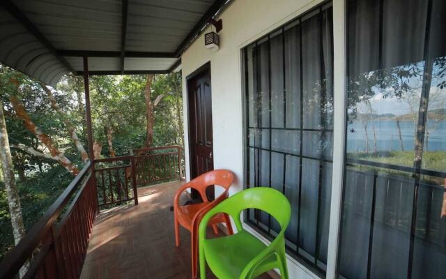 Misty Dam Resort