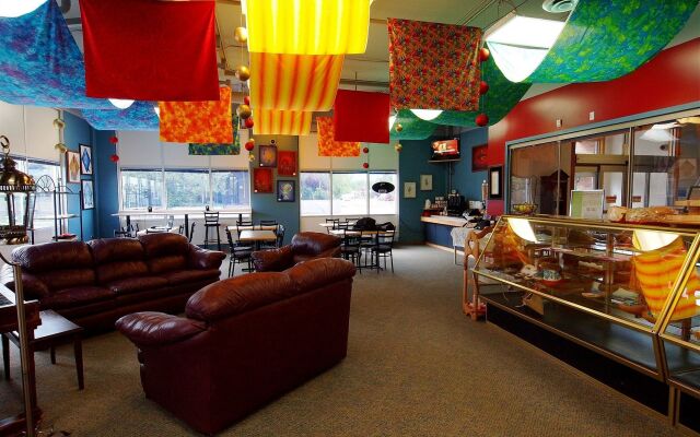 Executive House Suites Hotel & Conference Centre