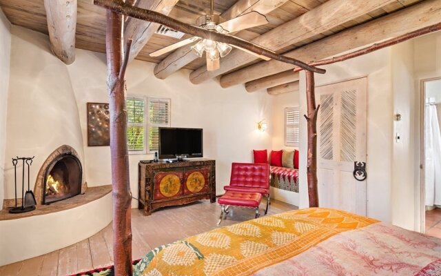 Casa Siempre Mayo - Railyard Gem, Walk to Plaza