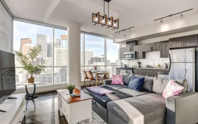 Luxury 2BR Condo - Downtown City Views