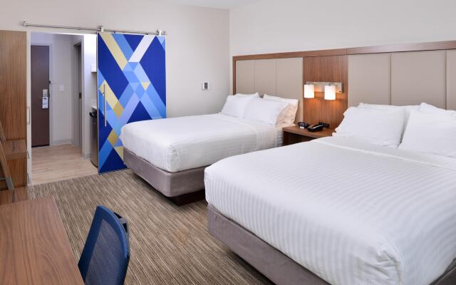 Holiday Inn Express & Suites Madison by IHG