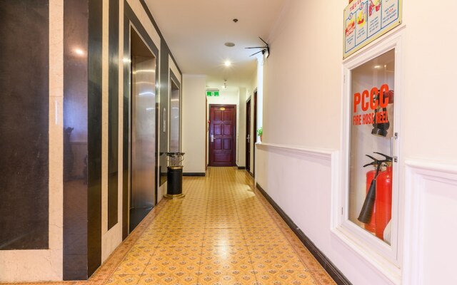 Golden Sun Hotel