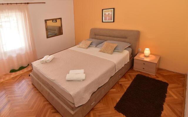 Apartments Anica & Gabriela