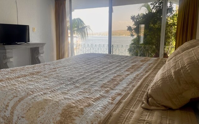 Marina Palace Teques