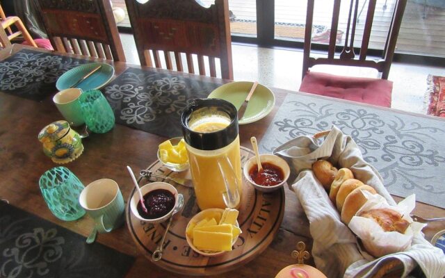 Redwood Valley B&B
