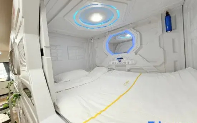 Meizhu Space Capsule (Zhuhai Pearl Station Branch)