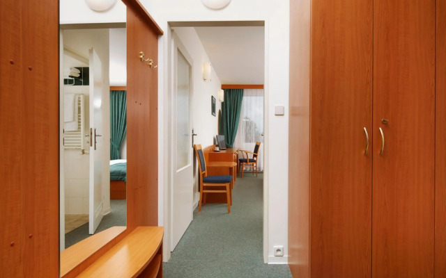Spa Resort Libverda - Hotel Lesni Zatisi