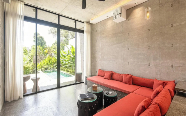 Modern 2BR Villa Enclosed Living Heart of Canggu – Guest Rooms – Kerobokan