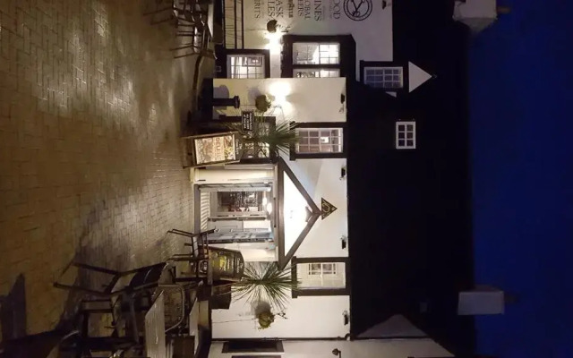 The Cross Keys