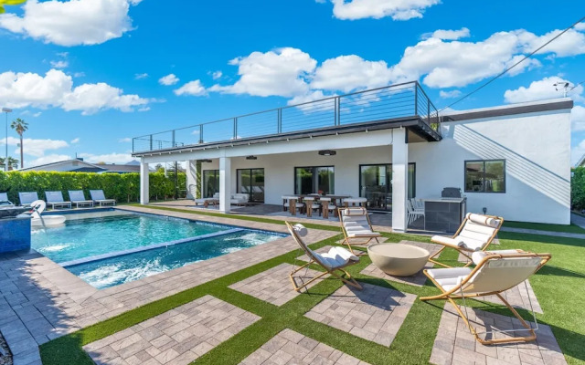 NEW The Casa Privada Experience