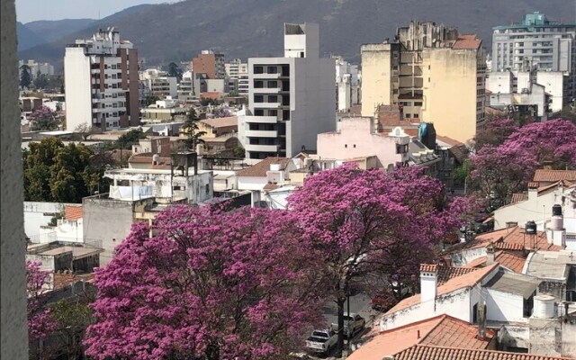 Deluxe 2bedr Apartment With Balcony