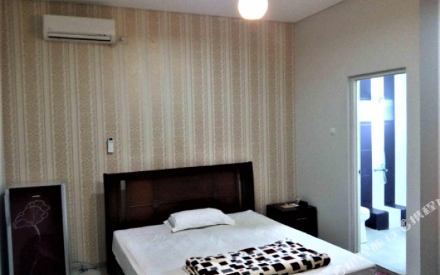 Crystal Guesthouse