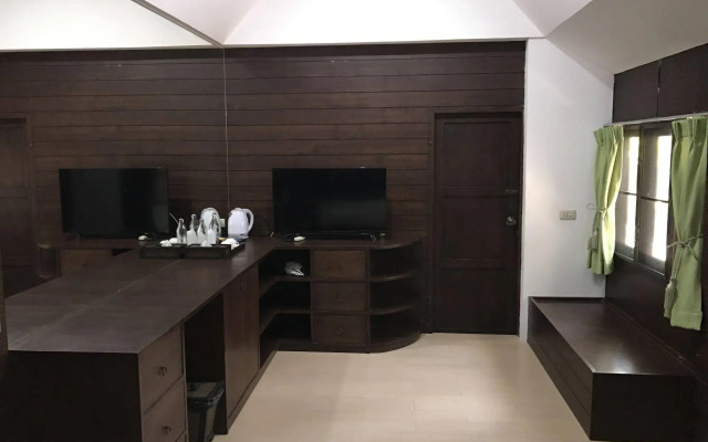 Laan Mai Fai Chang Resort