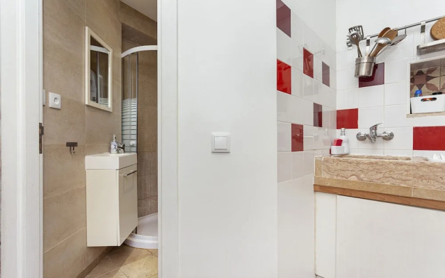 Breathe, Feel and Live Alfama I | Gonzalos Guest