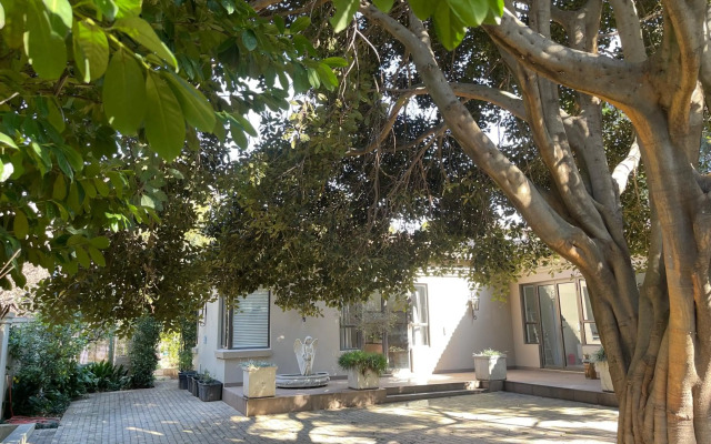 PepperTree Guest House