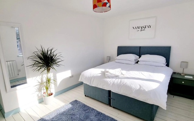 Visit Seaford Apartment - 4 Bedroom - Sleeps 9