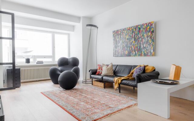 Spacious 2BR apartment on Bulevardi