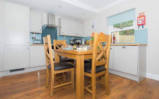 Maple Cottage With Hot Tub Near Cupar, Fife