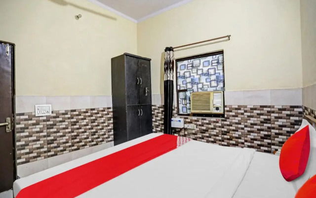 OYO Flagship 80533 Kashvi Palace