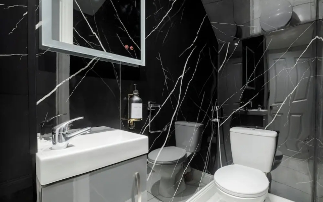 Luxury 4 Bedroom House in Central London