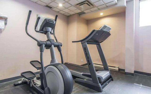 Comfort Suites Downtown