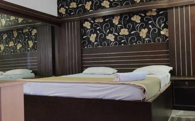 Goroomgo The Royal Puri