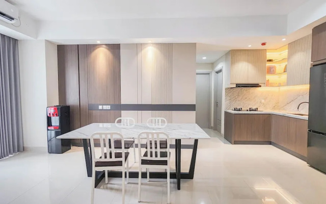 Spacious Combined 3BR Grand Sungkono Lagoon Apartment