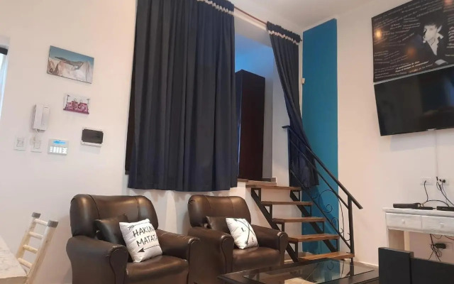 Hermosa casa con patio, parrilla y garage cerrado