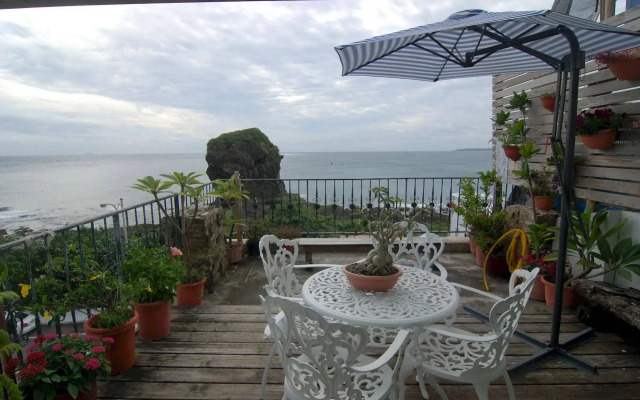 Ming-Jun Holiday Inn