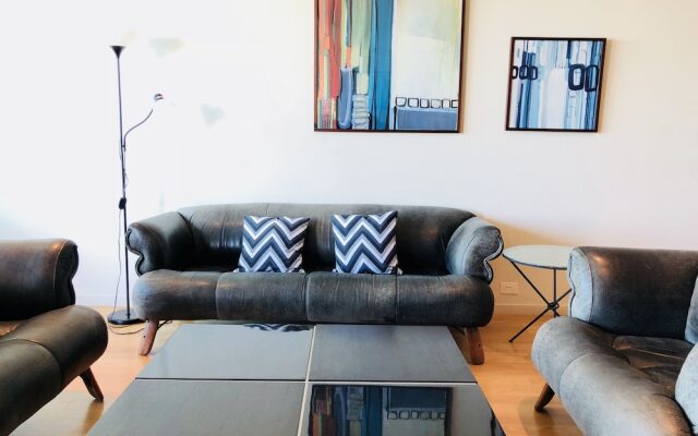Astonishing Docklands View Deluxe Room