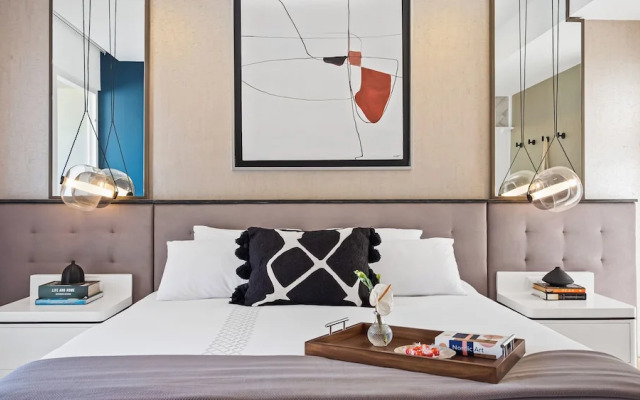 Stunning Beachfront Condo - Sea Views