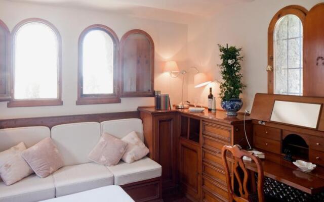 Torre Del Castello Di Torcrescenza